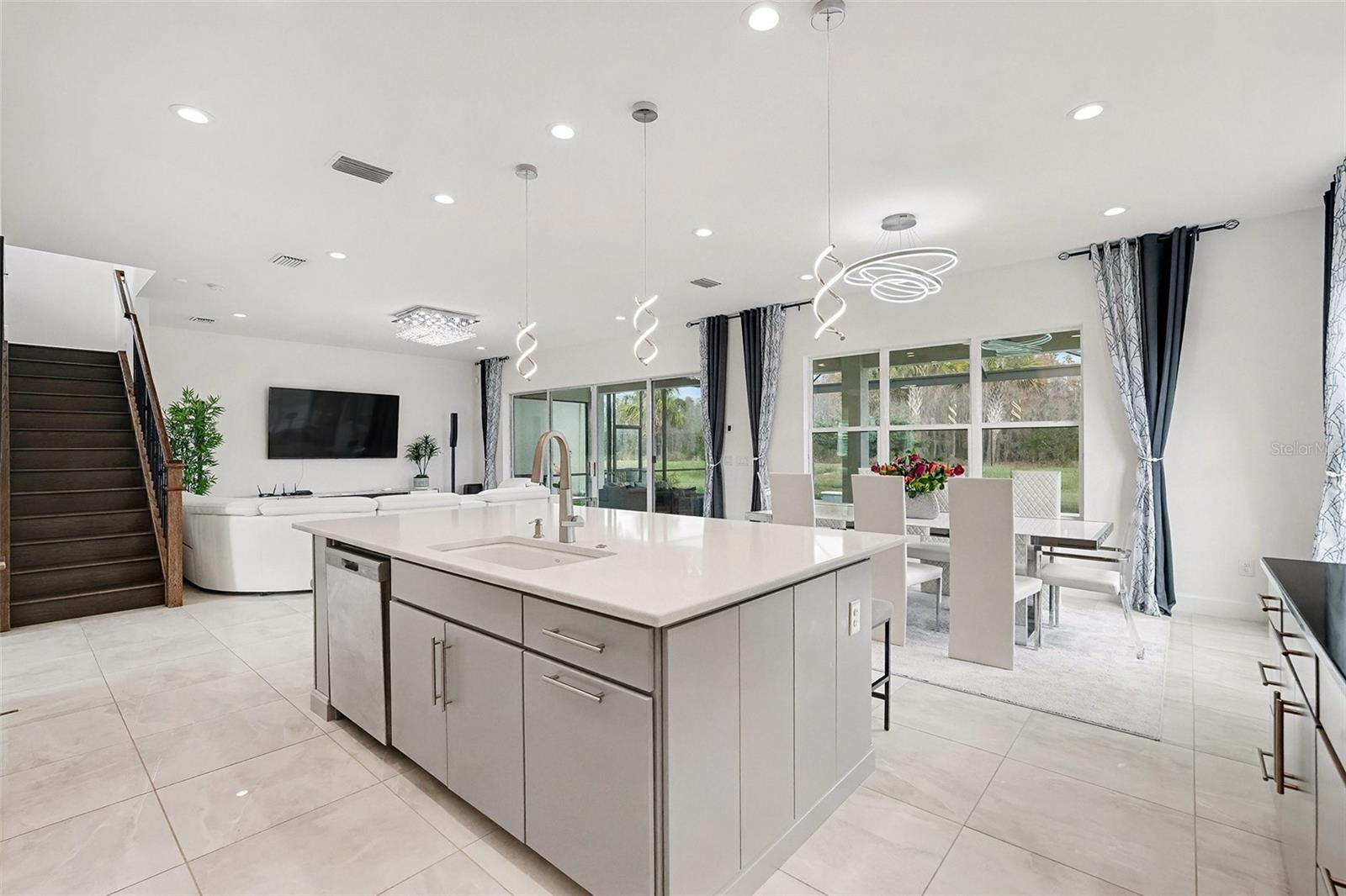 WINDING RIDGE - Residential