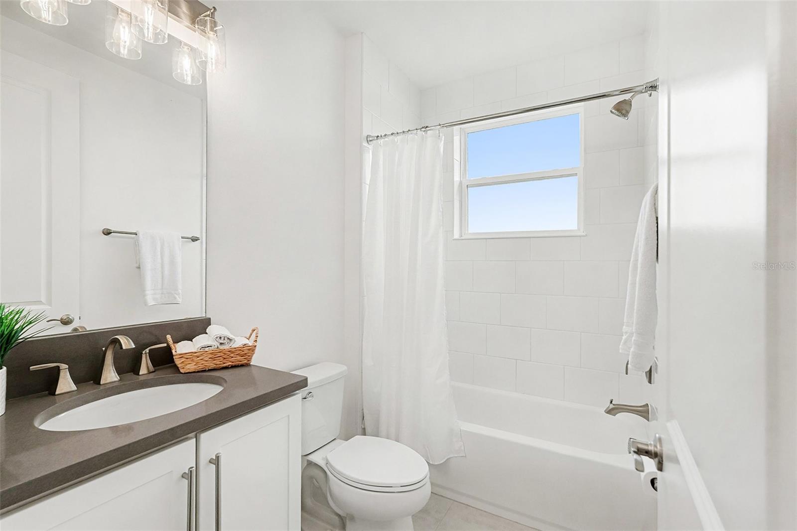 WINDING RIDGE - Residential