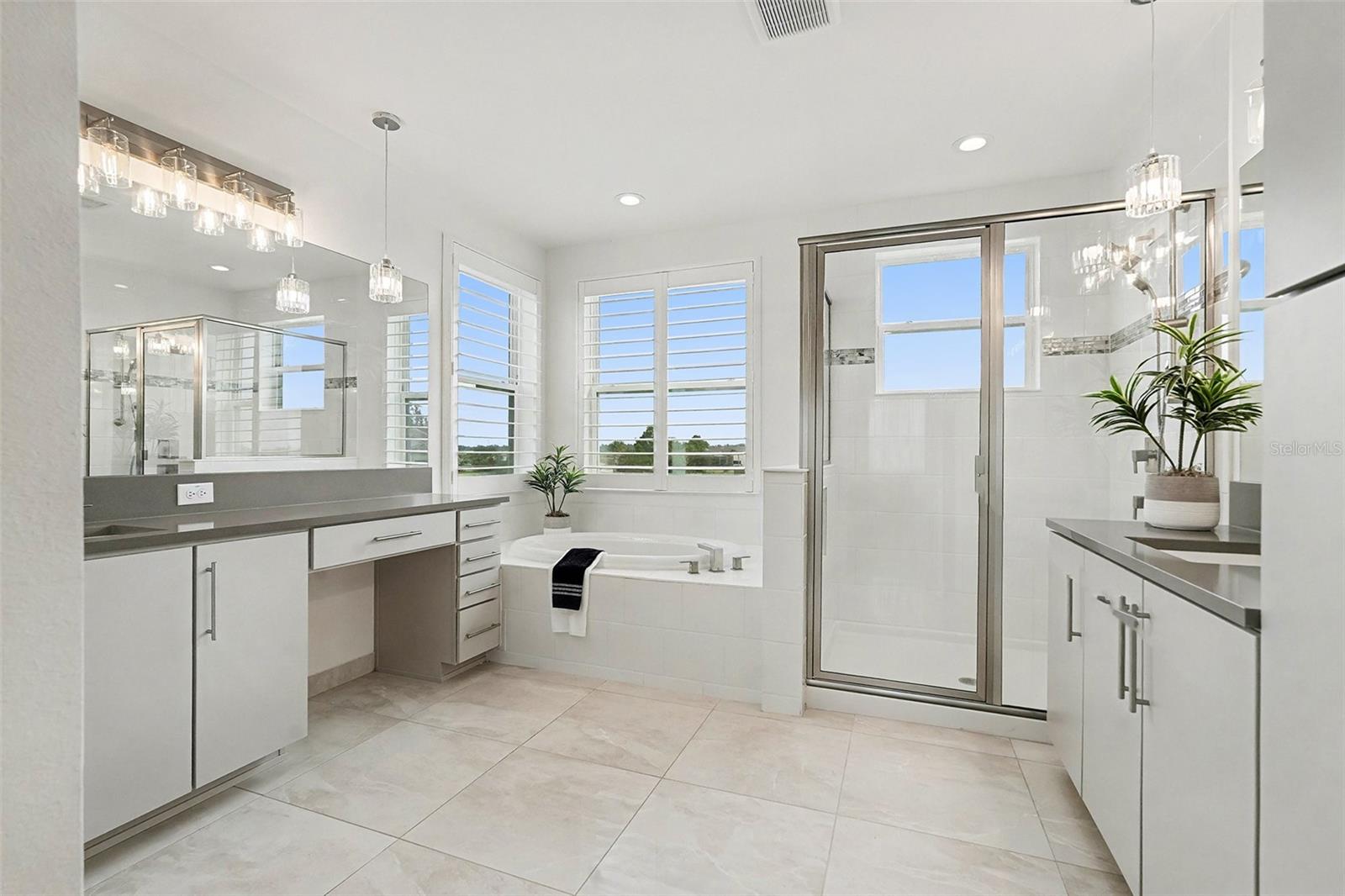 WINDING RIDGE - Residential