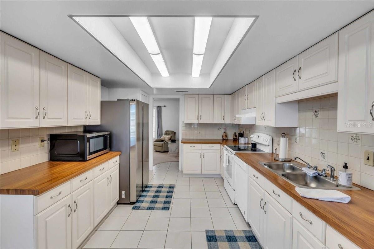 SAN REMO SHORES - Residential