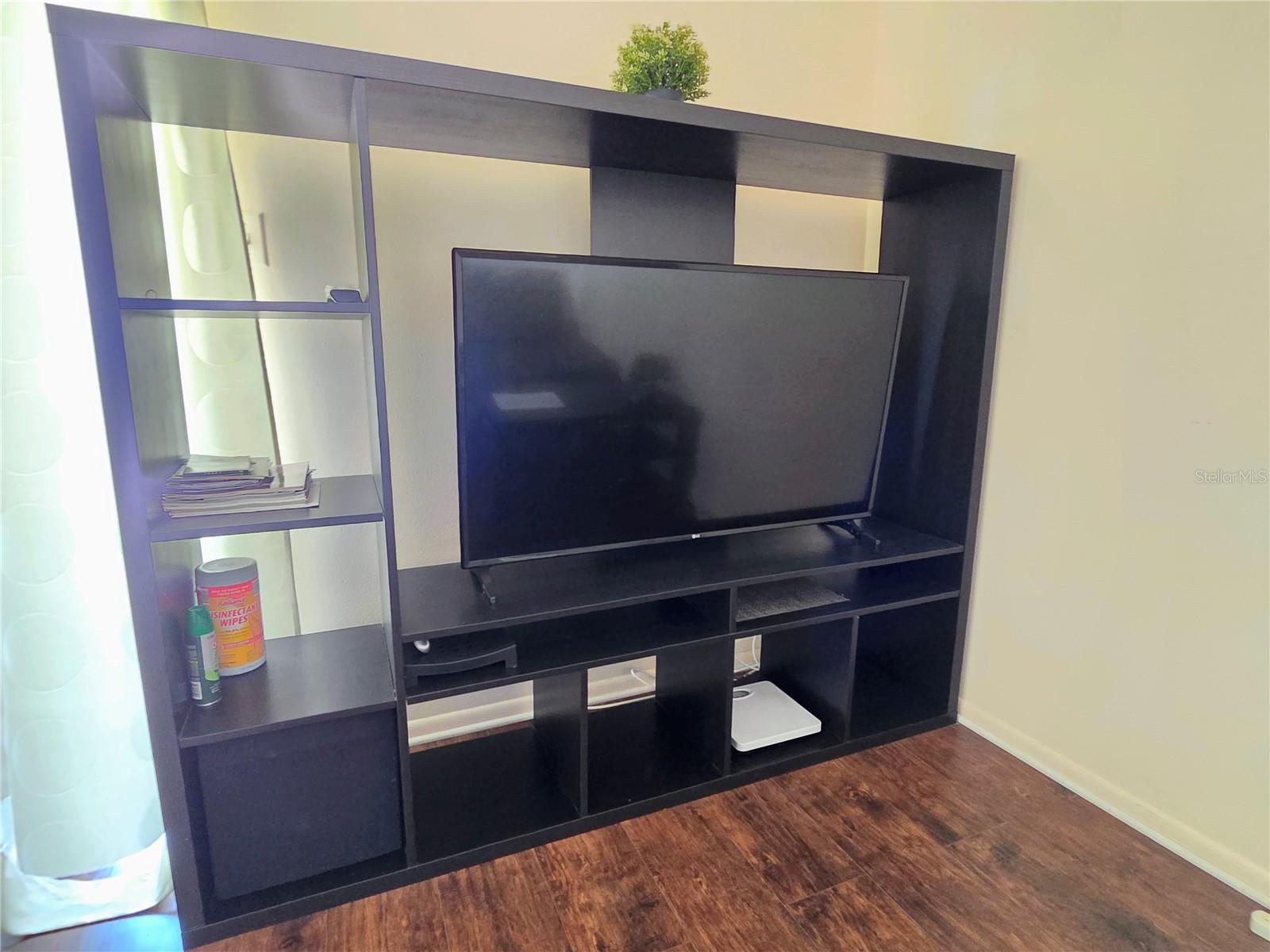 JAMESTOWN CONDO - Residential