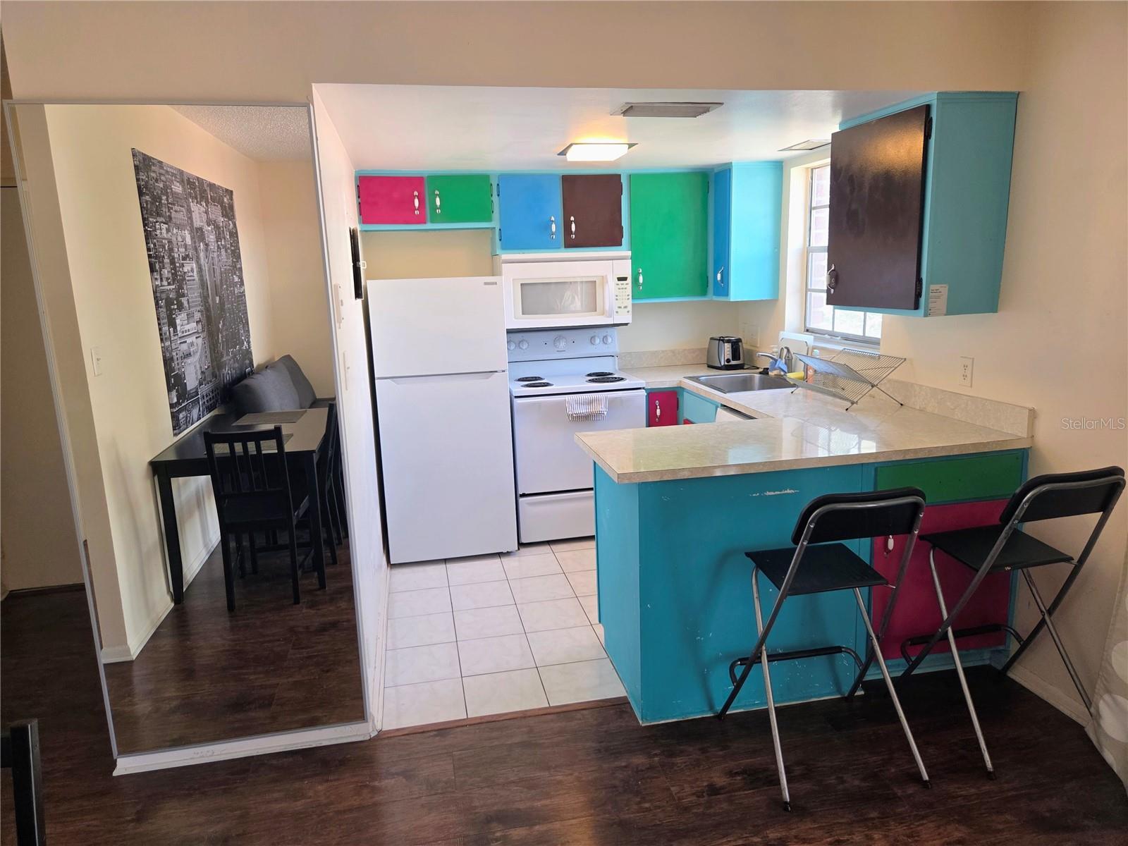 JAMESTOWN CONDO - Residential