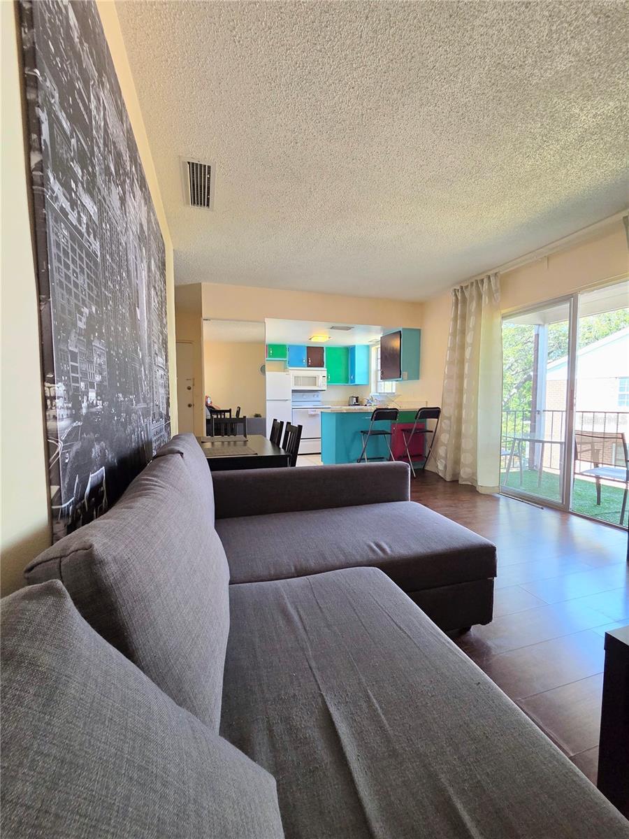 JAMESTOWN CONDO - Residential