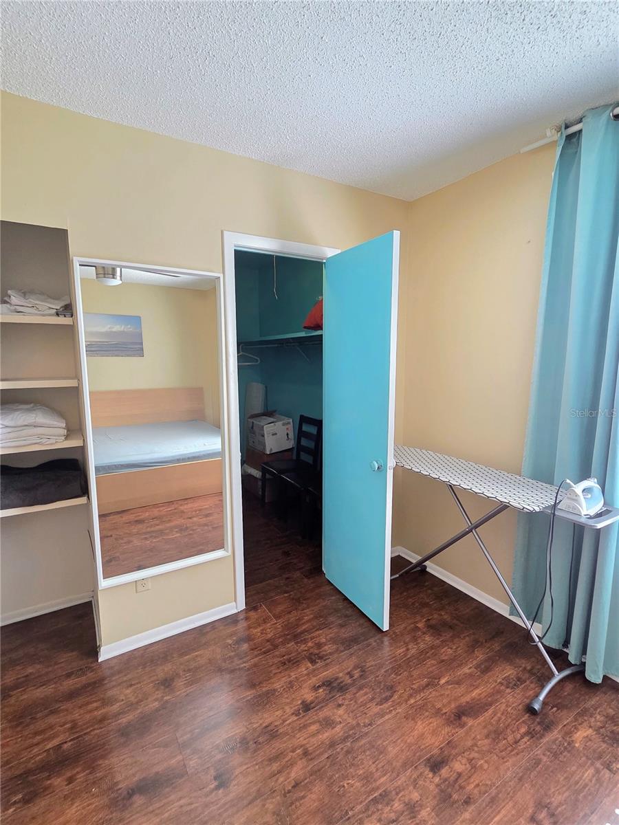 JAMESTOWN CONDO - Residential