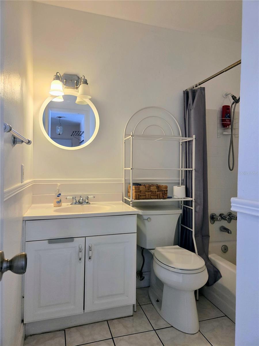 JAMESTOWN CONDO - Residential