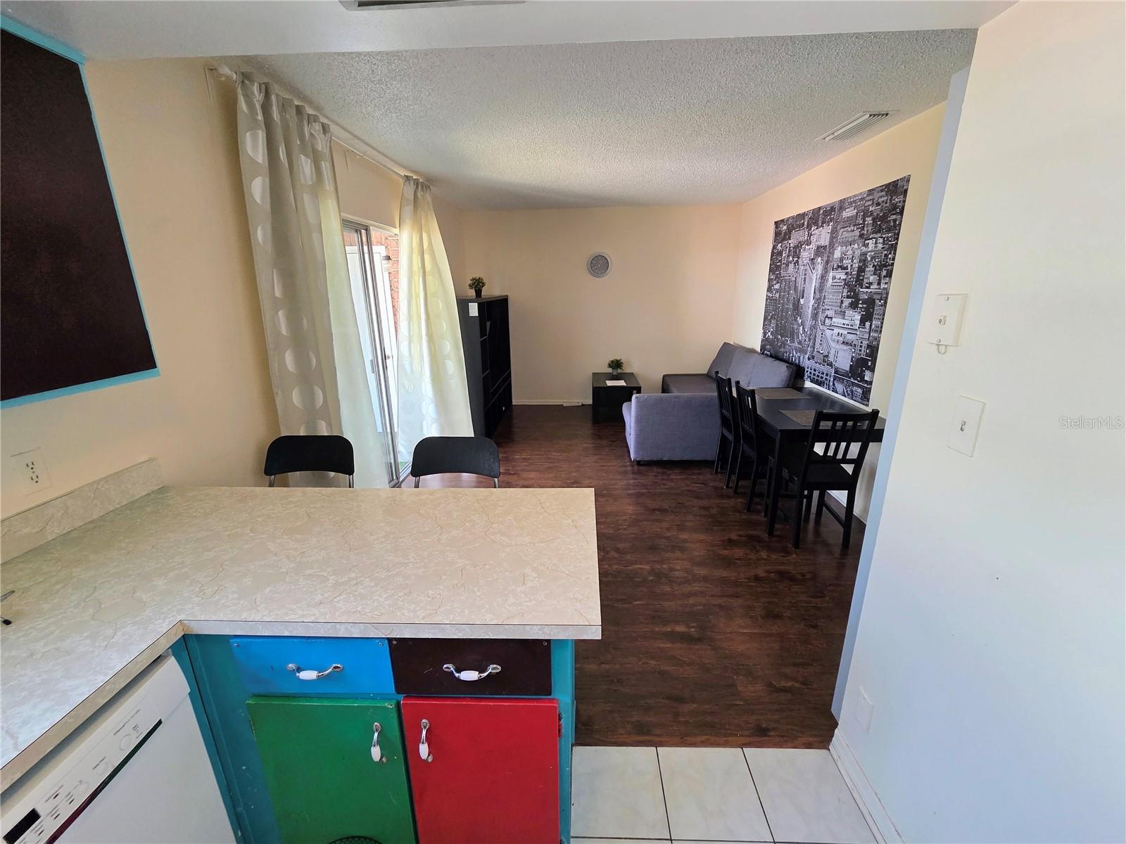 JAMESTOWN CONDO - Residential