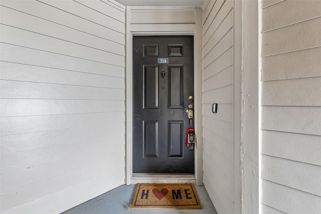 Photo of 420 Summit Ridge Place #314, Longwood, FL 32779 (MLS # O6443408)