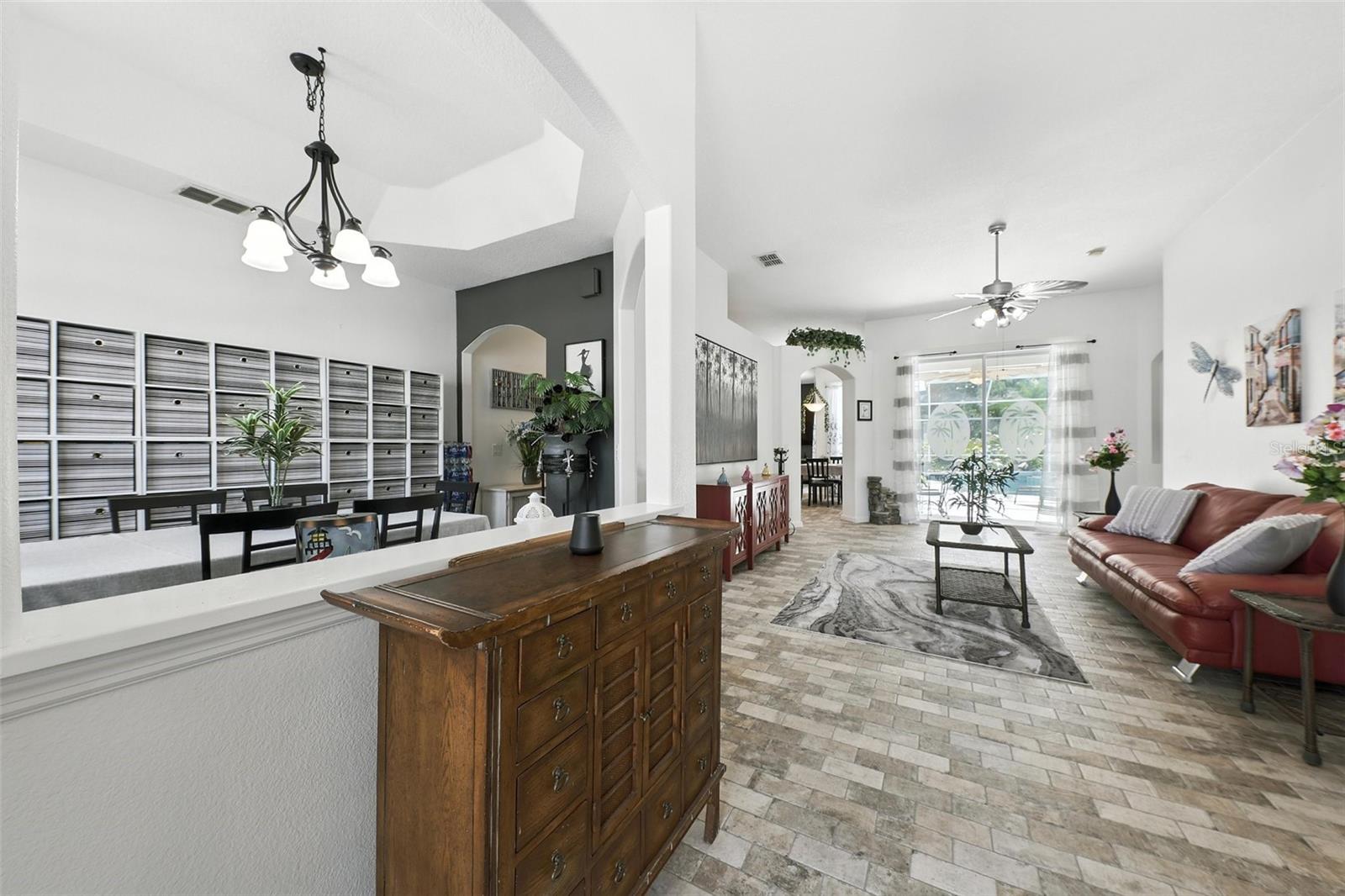 325 PRESTWICK DRIVE