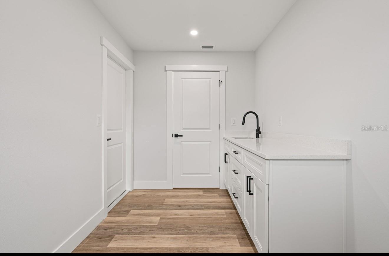 WARM MINERAL SPGS - Residential Lease