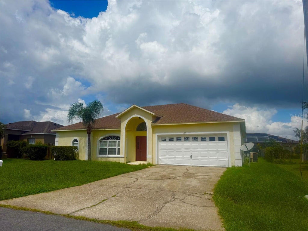 Photo of 327 Alegriano Court, Kissimmee, FL 34758 (MLS # S5157828)