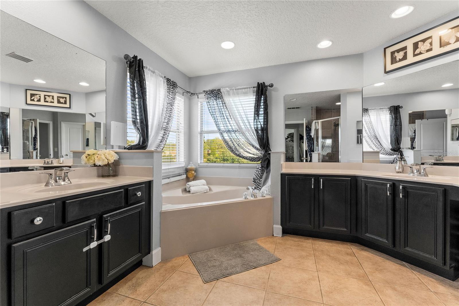 VISTA LAKES VILLAGE N-3 COLONIE - Residential