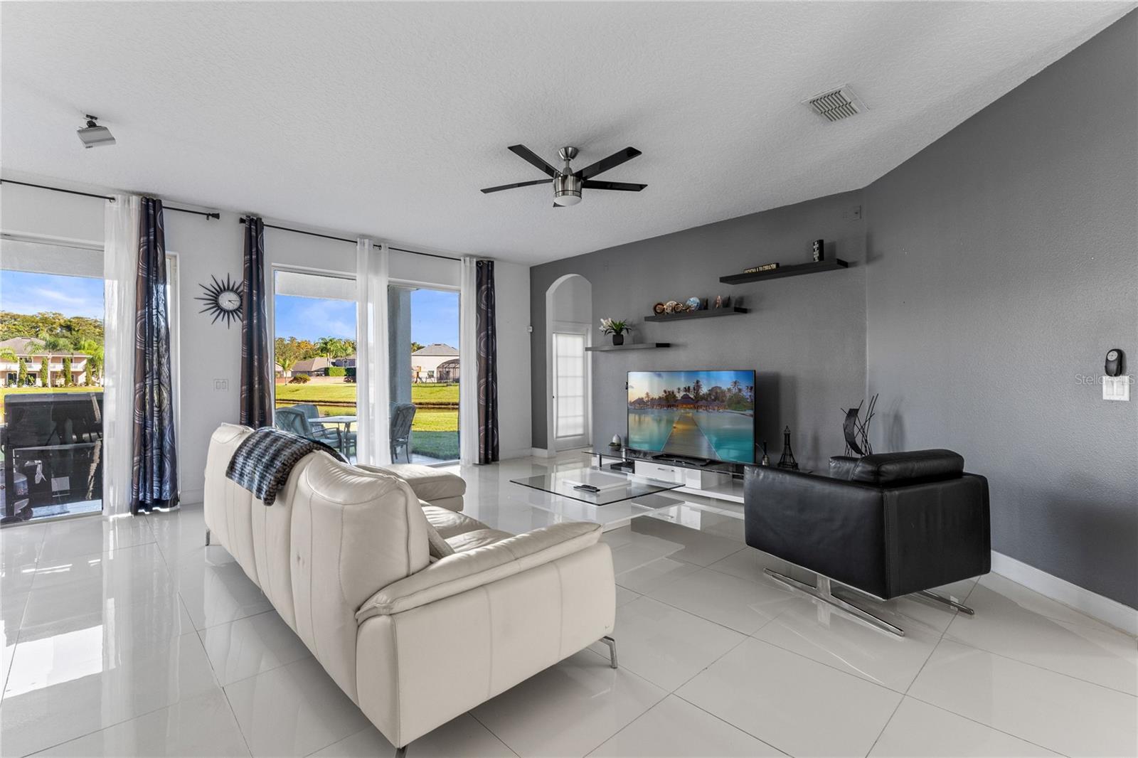 VISTA LAKES VILLAGE N-3 COLONIE - Residential