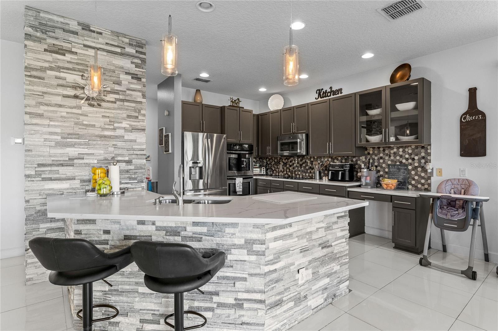 VISTA LAKES VILLAGE N-3 COLONIE - Residential