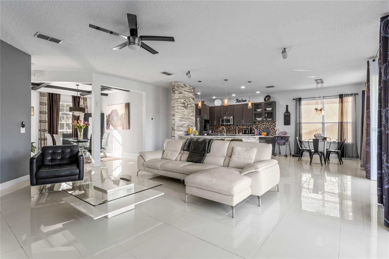 VISTA LAKES VILLAGE N-3 COLONIE - Residential