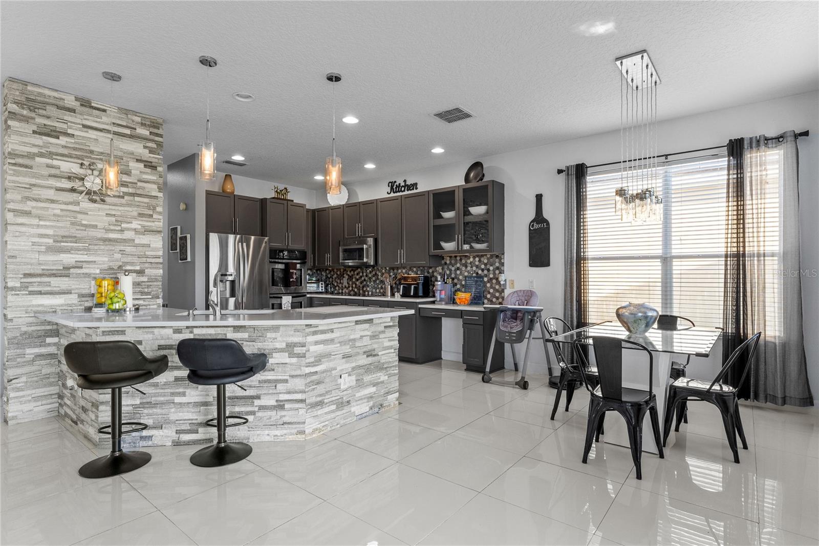 VISTA LAKES VILLAGE N-3 COLONIE - Residential