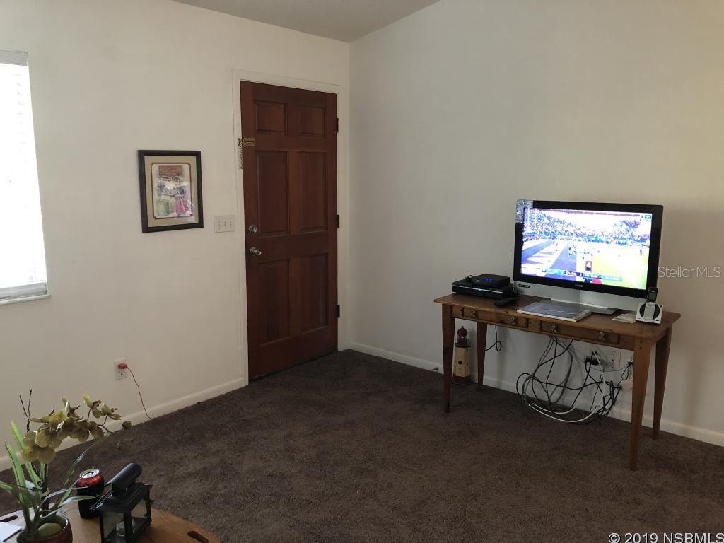 FLORIDA SHORES 01 - Residential Income