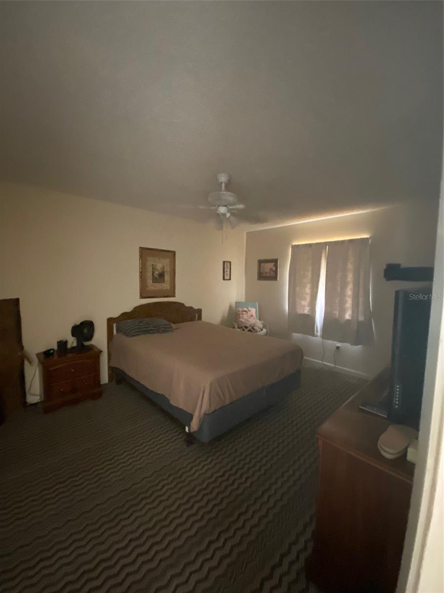 FLORIDA SHORES 01 - Residential Income