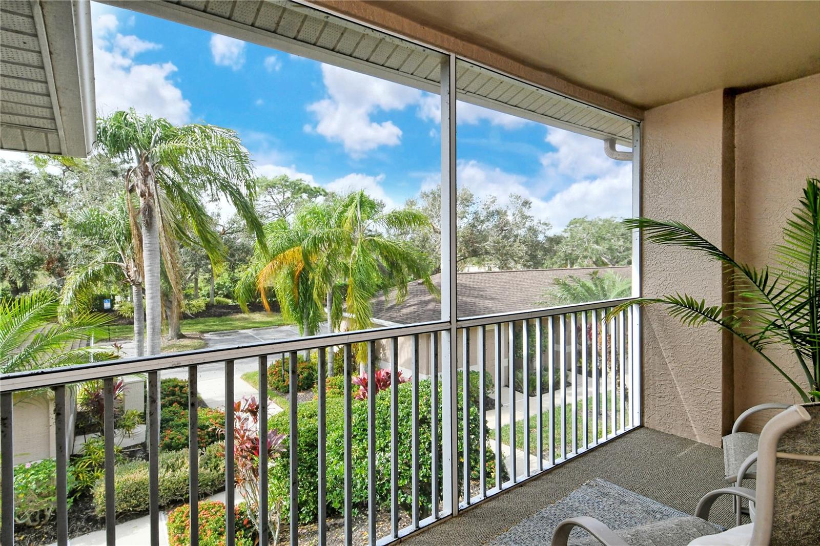 5261 MAHOGANY RUN AVENUE 624