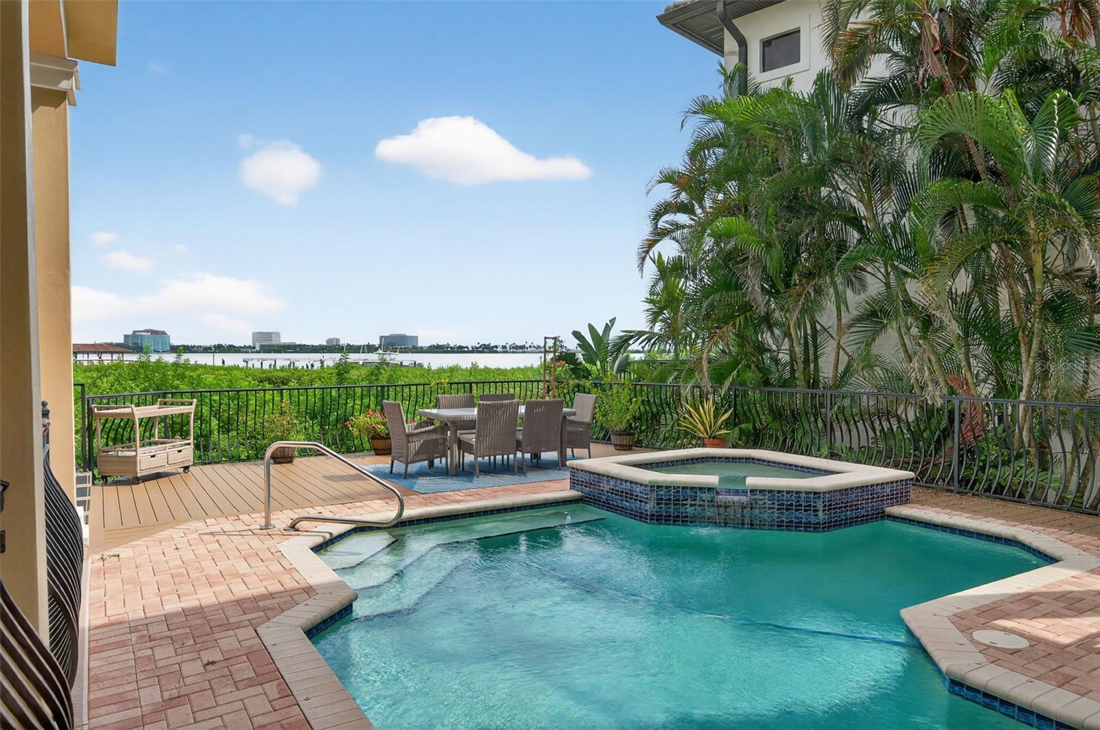 THE RESERVE OF OLD TAMPA BAY - Residential