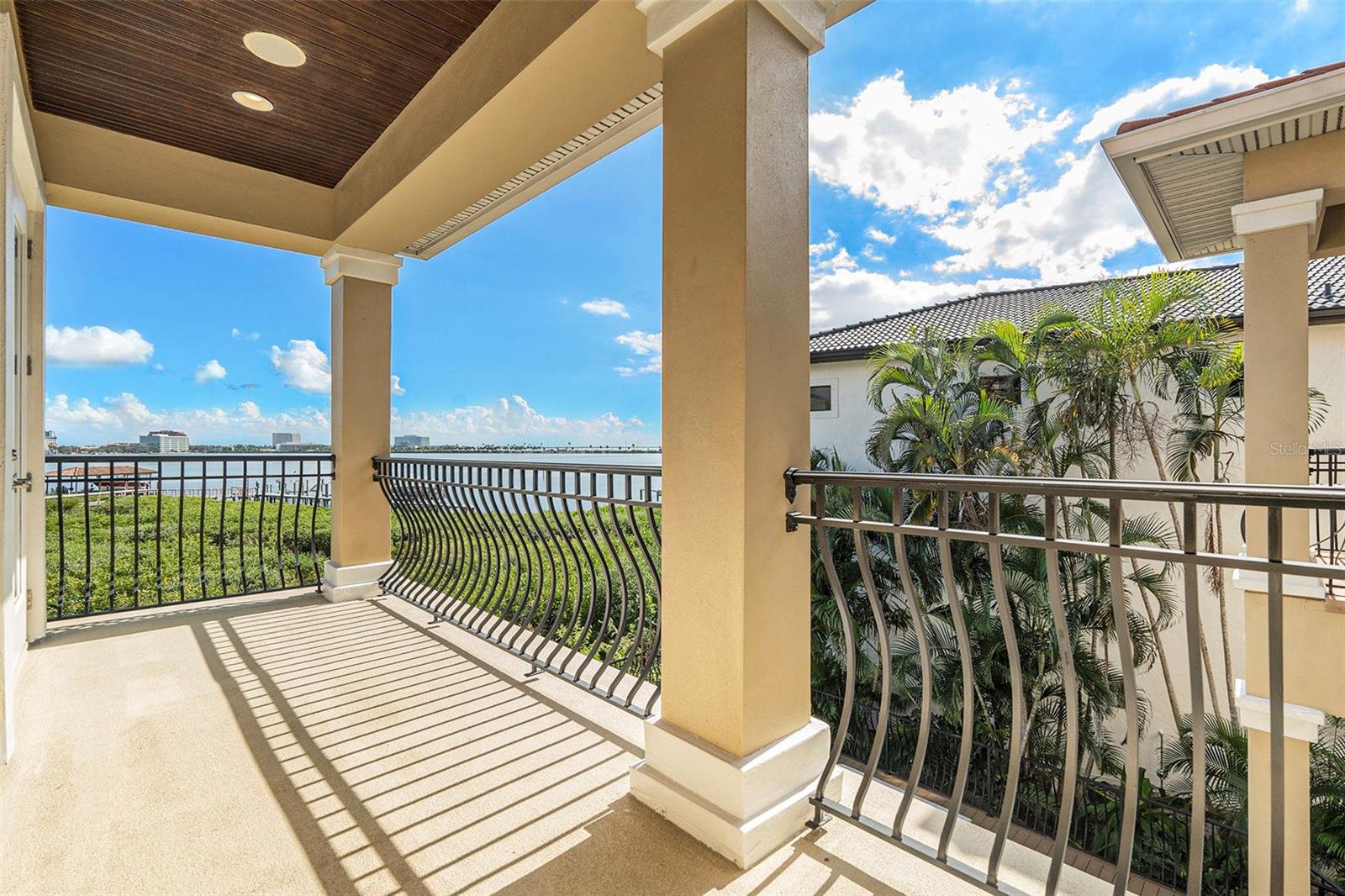 THE RESERVE OF OLD TAMPA BAY - Residential