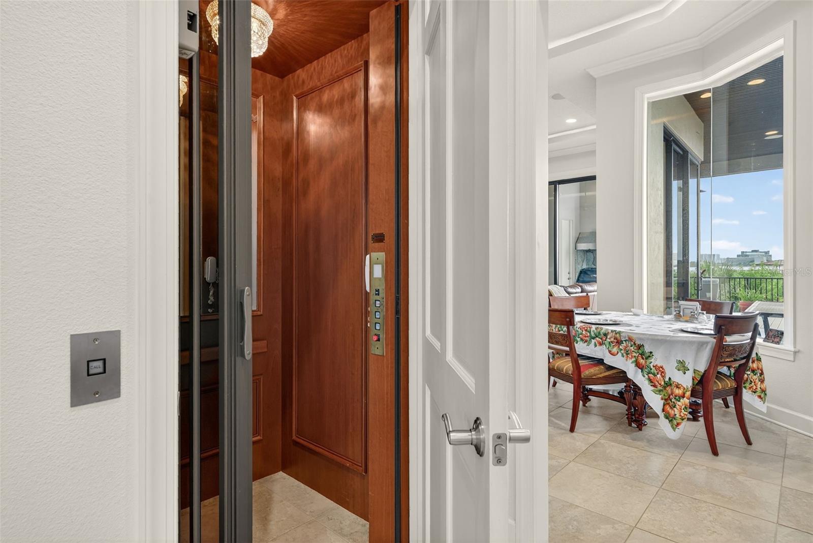 THE RESERVE OF OLD TAMPA BAY - Residential