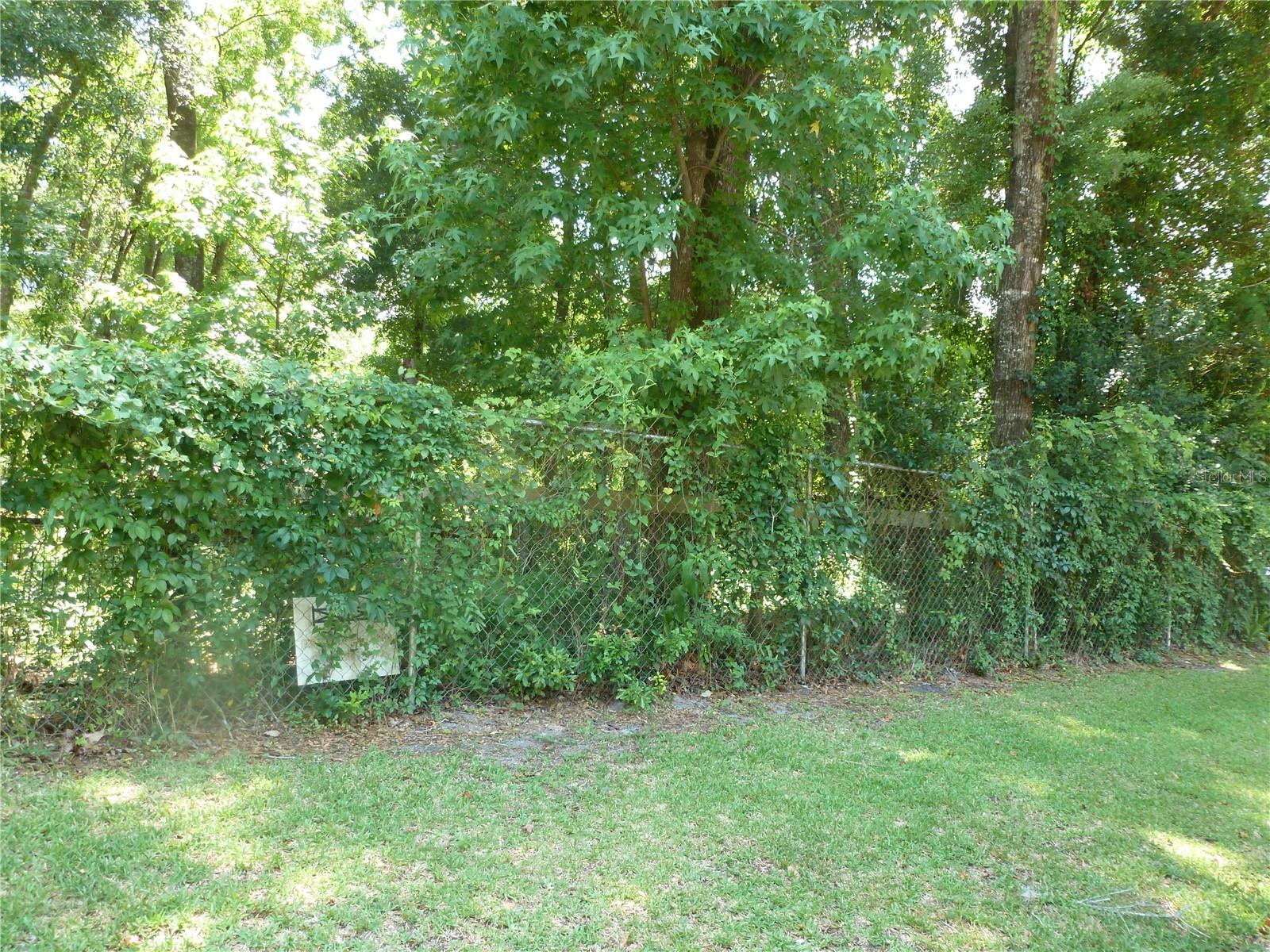 SUGARFOOT OAKS - Land