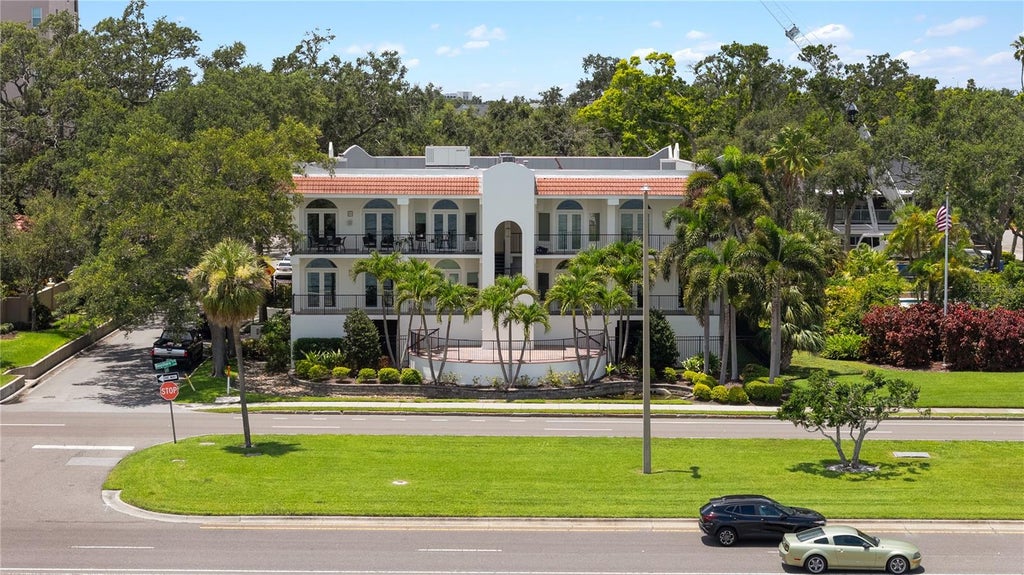 Photo of 2419 Bayshore Boulevard #3N, Tampa, FL 33629 (MLS # TB8557172)