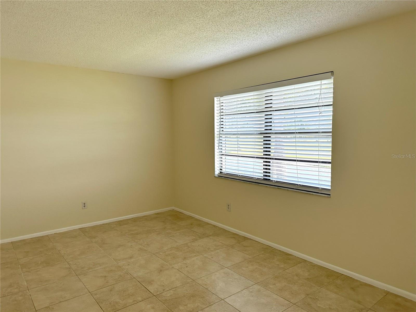 PALM-AIRE AT SARASOTA 11-B - Residential Lease
