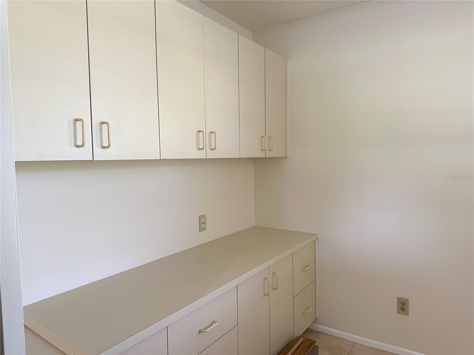 PALM-AIRE AT SARASOTA 11-B - Residential Lease