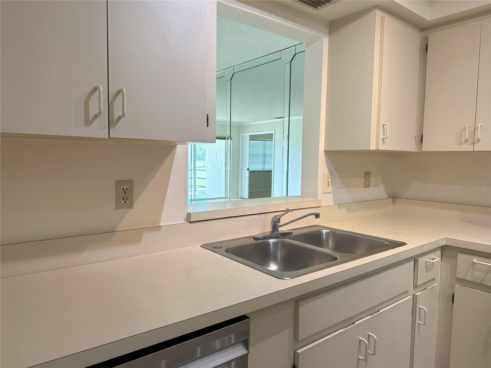 PALM-AIRE AT SARASOTA 11-B - Residential Lease