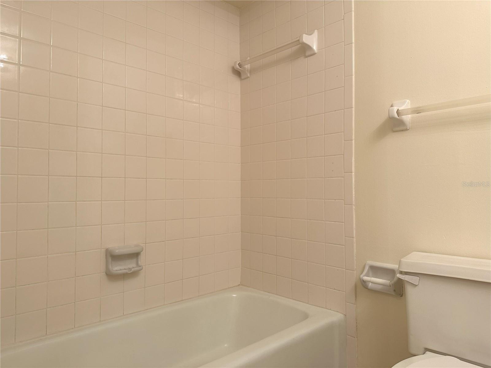 PALM-AIRE AT SARASOTA 11-B - Residential Lease