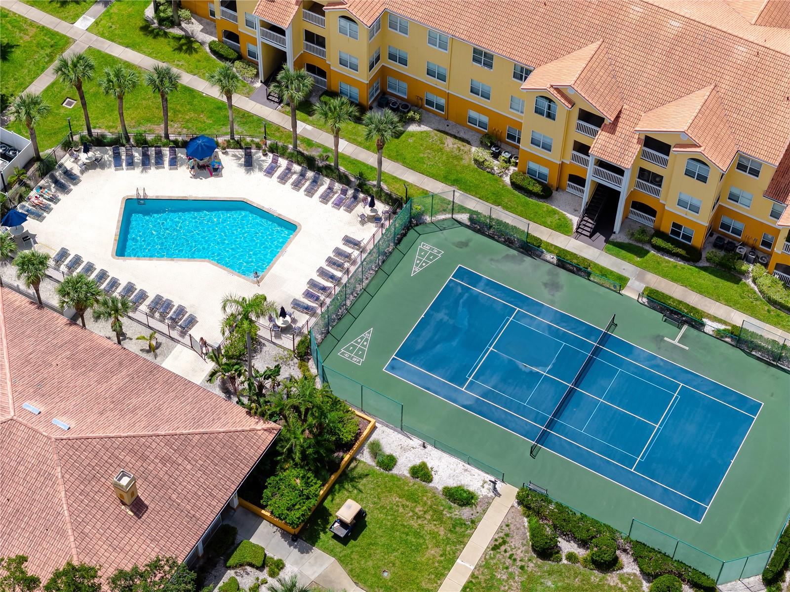 BEACHWAY CONDOS - Residential