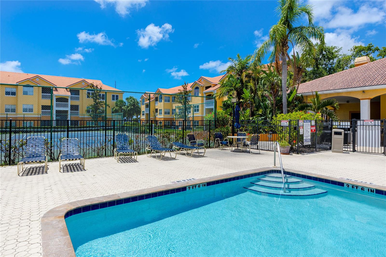 BEACHWAY CONDOS - Residential