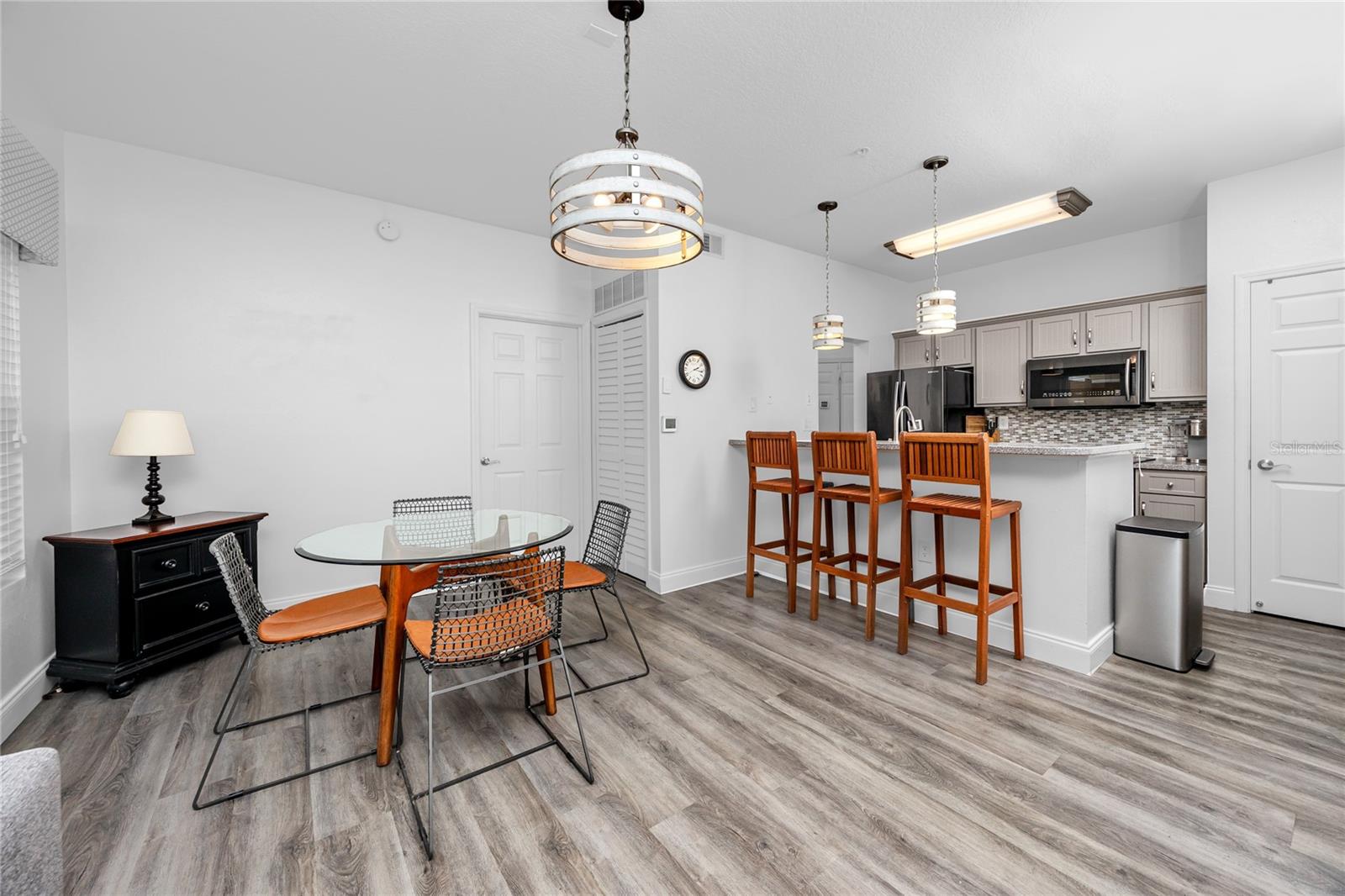 BEACHWAY CONDOS - Residential