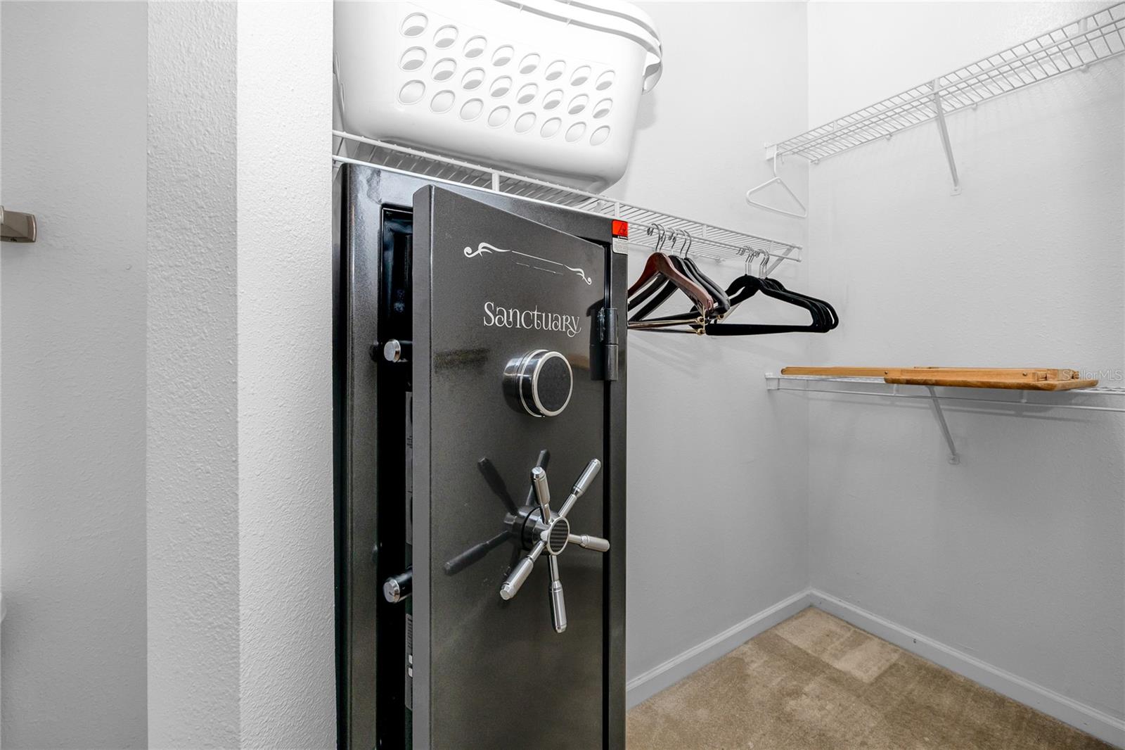 BEACHWAY CONDOS - Residential