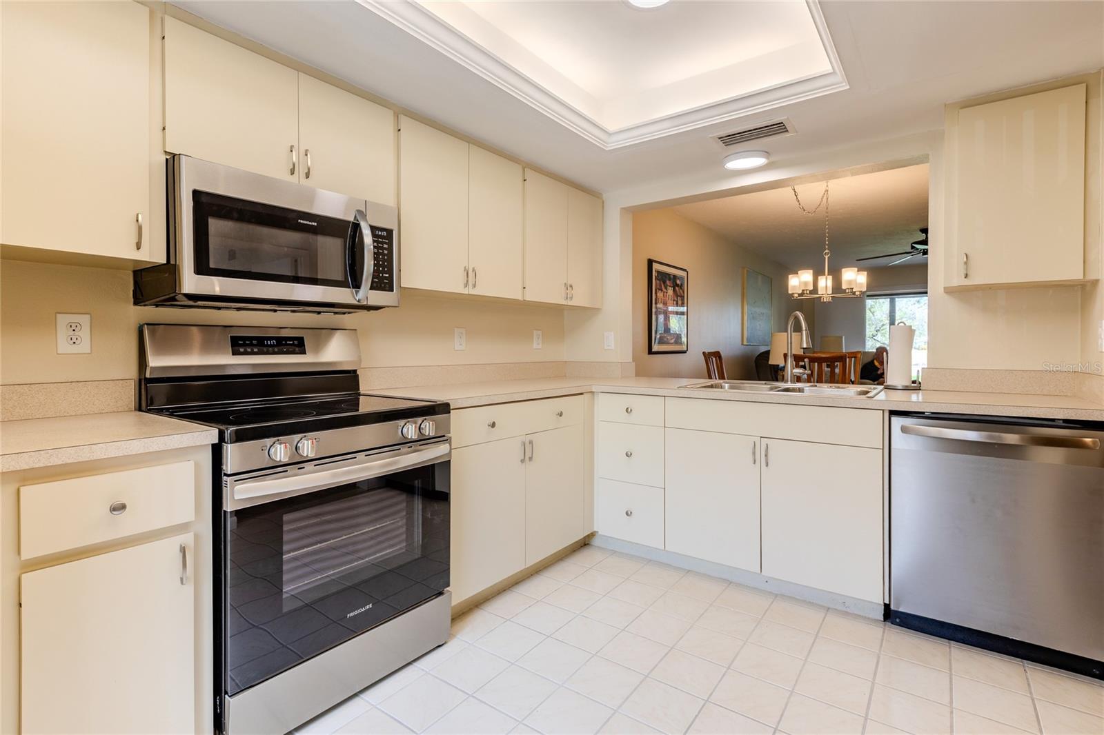 CHARTWELL GREEN - Residential