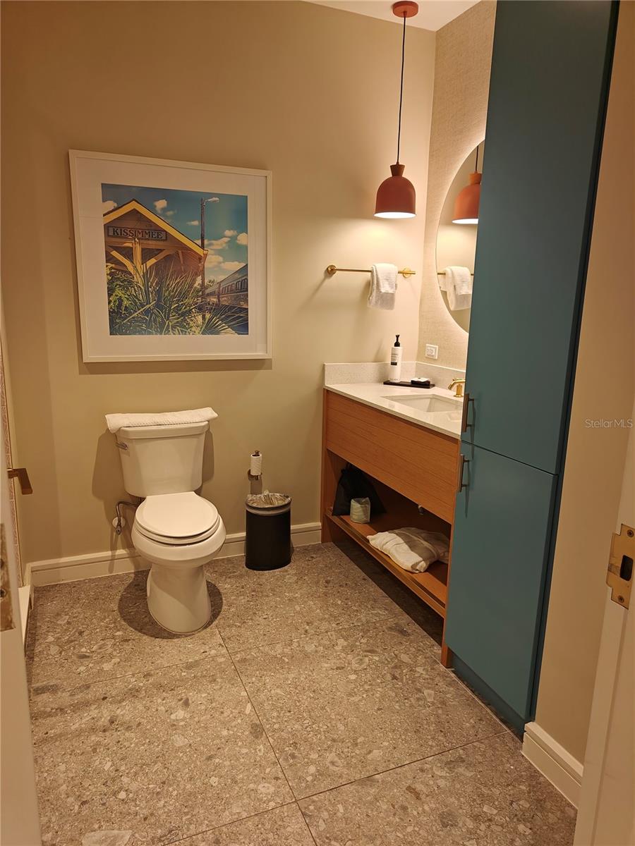 SUNSET WALK HOTEL CONDO PH 1 - Residential