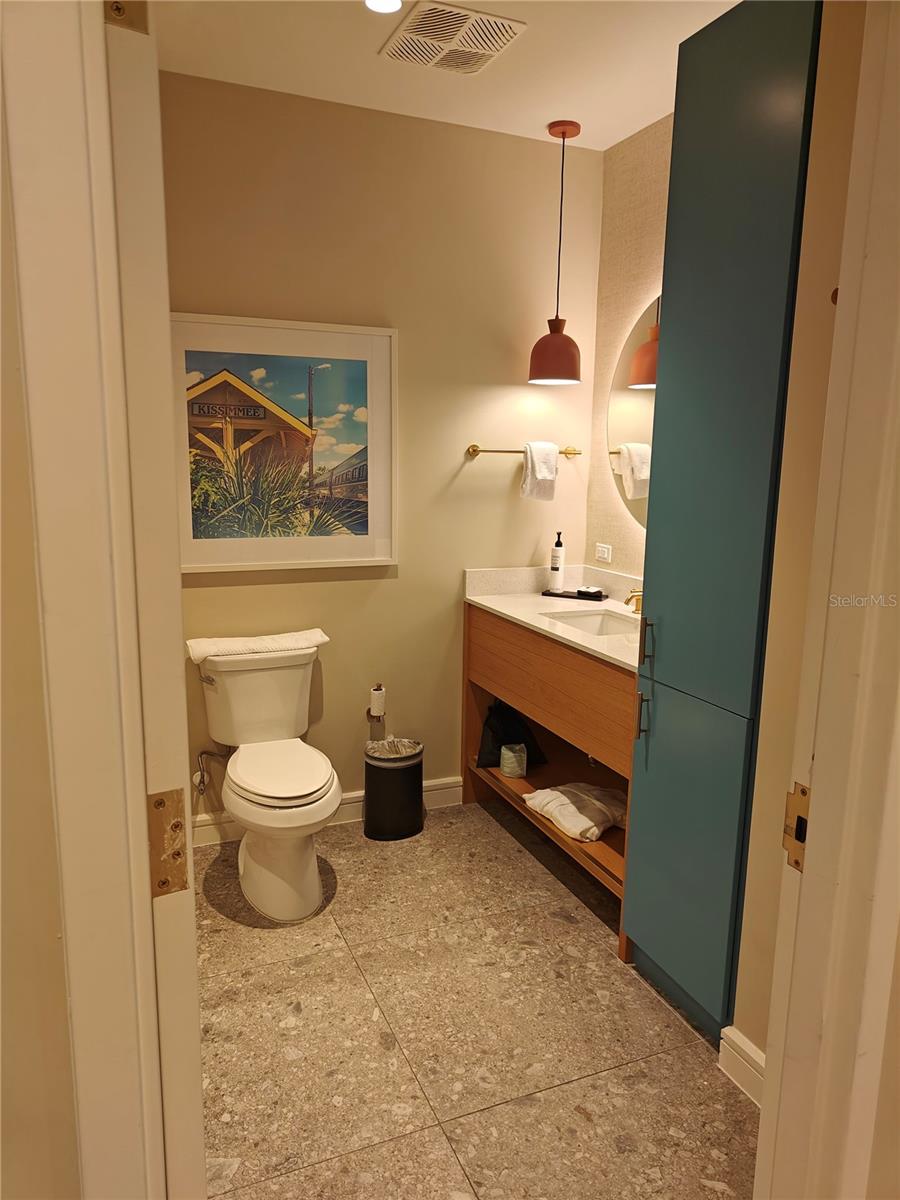 SUNSET WALK HOTEL CONDO PH 1 - Residential