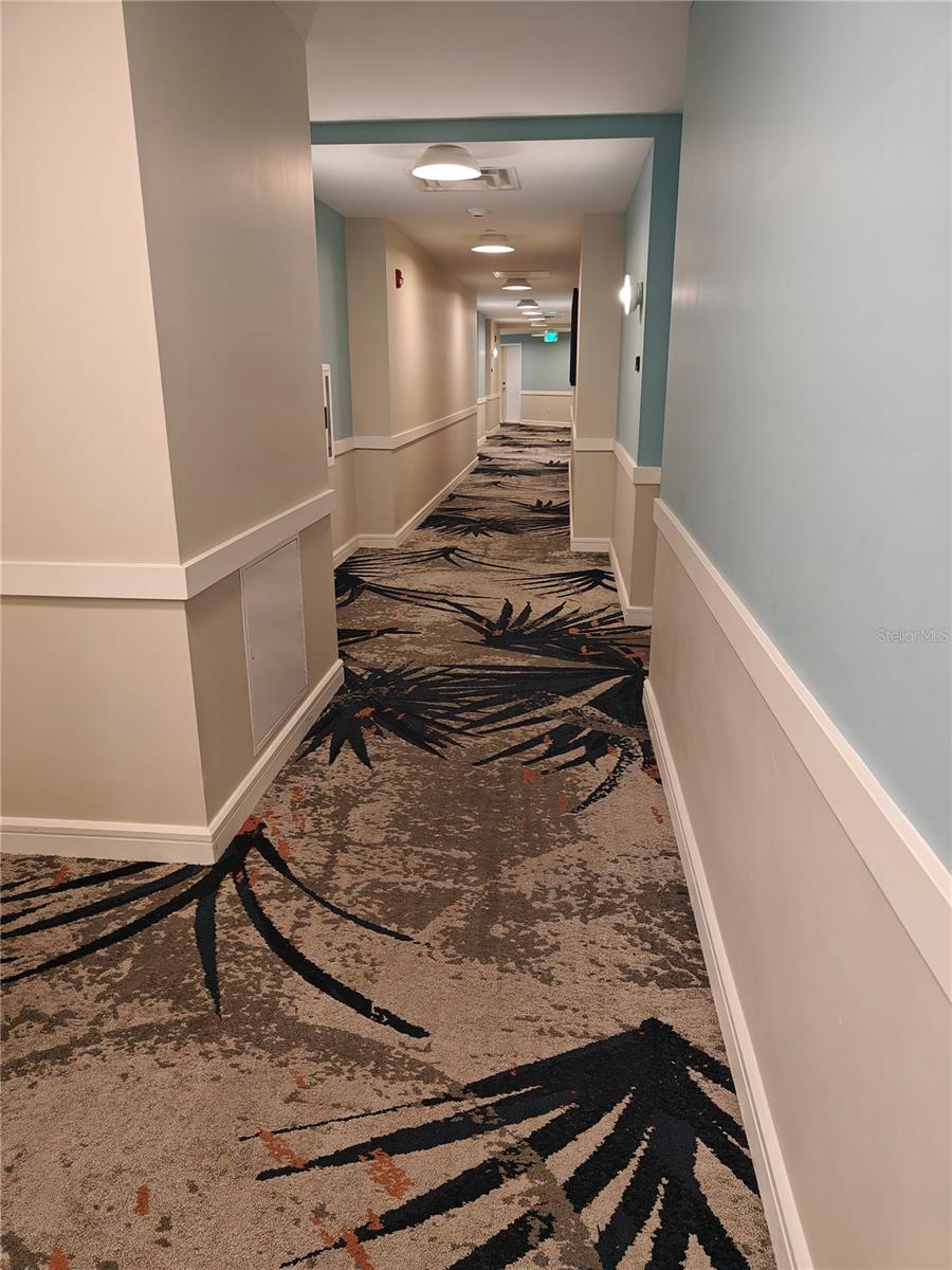 SUNSET WALK HOTEL CONDO PH 1 - Residential