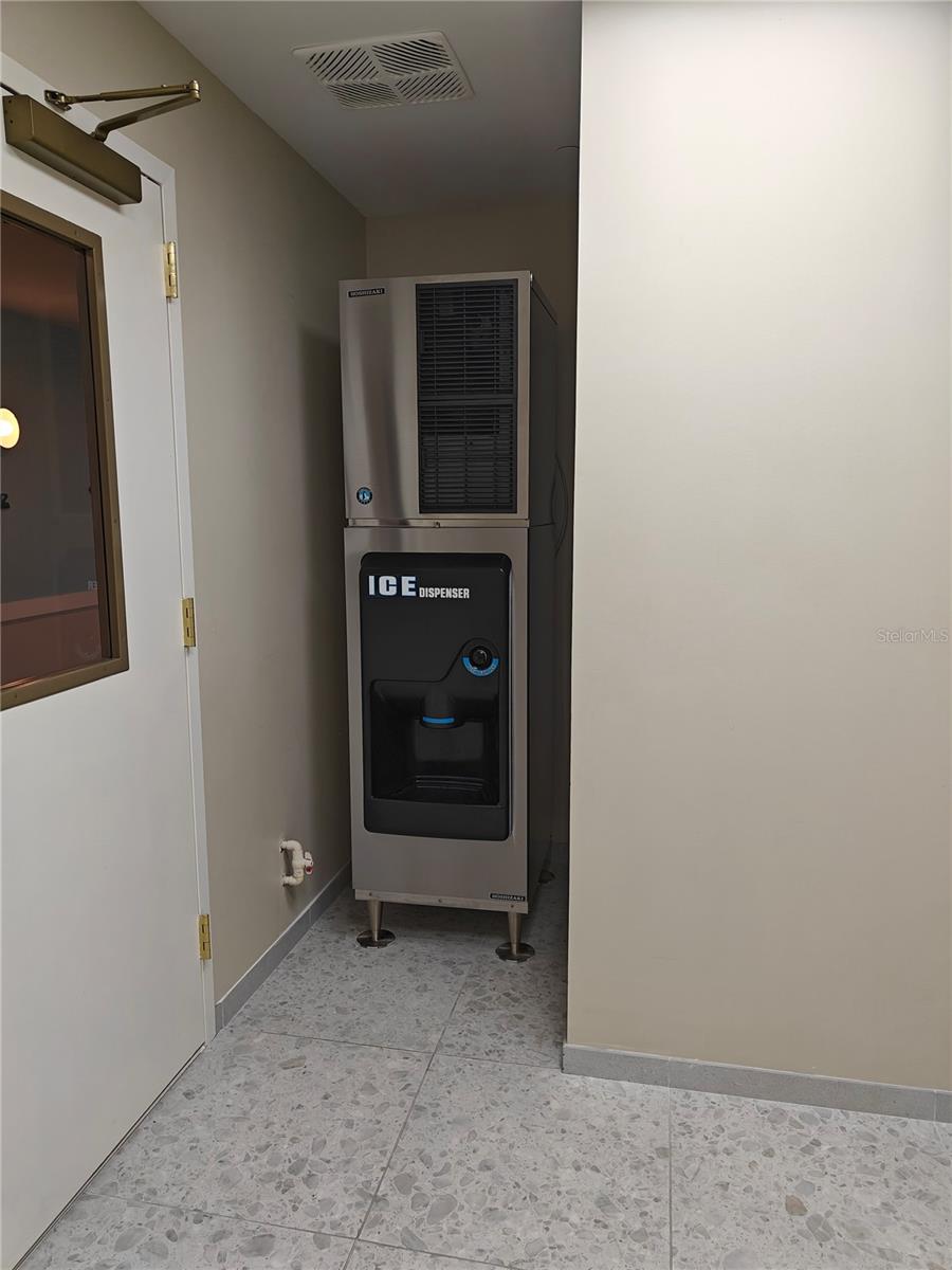 SUNSET WALK HOTEL CONDO PH 1 - Residential