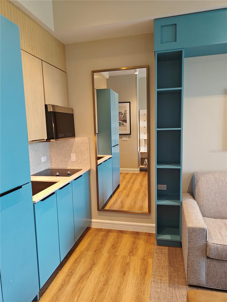 SUNSET WALK HOTEL CONDO PH 1 - Residential