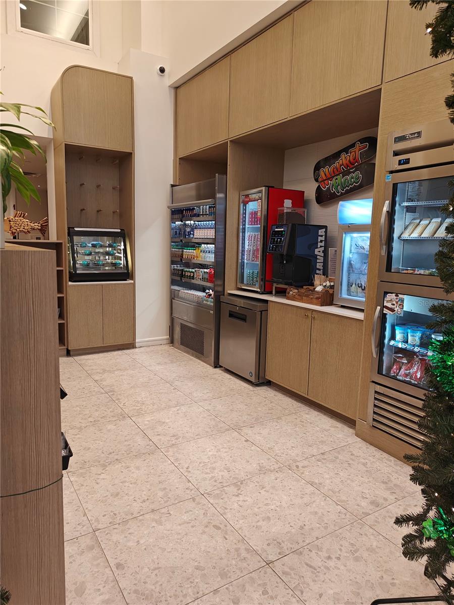 SUNSET WALK HOTEL CONDO PH 1 - Residential