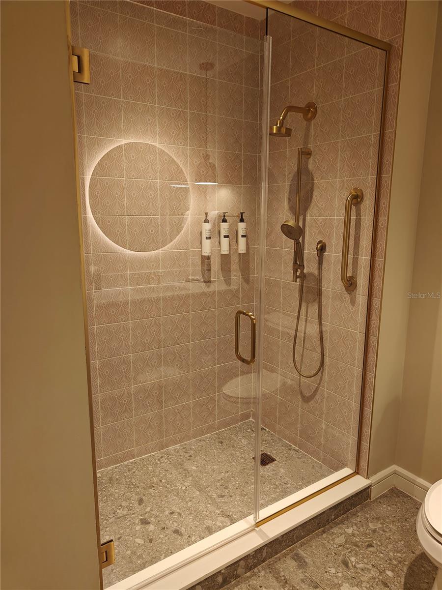 SUNSET WALK HOTEL CONDO PH 1 - Residential