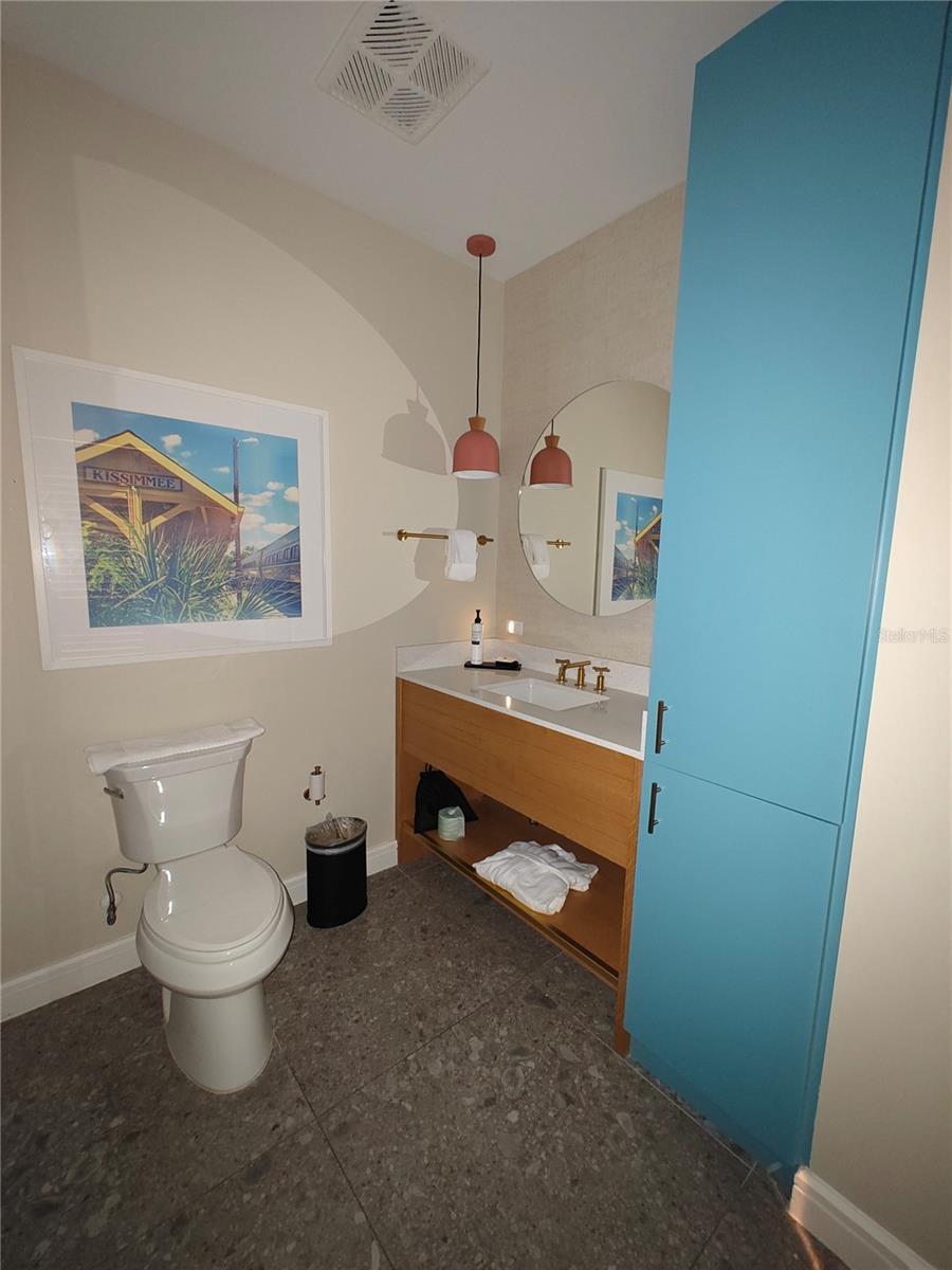 SUNSET WALK HOTEL CONDO PH 1 - Residential