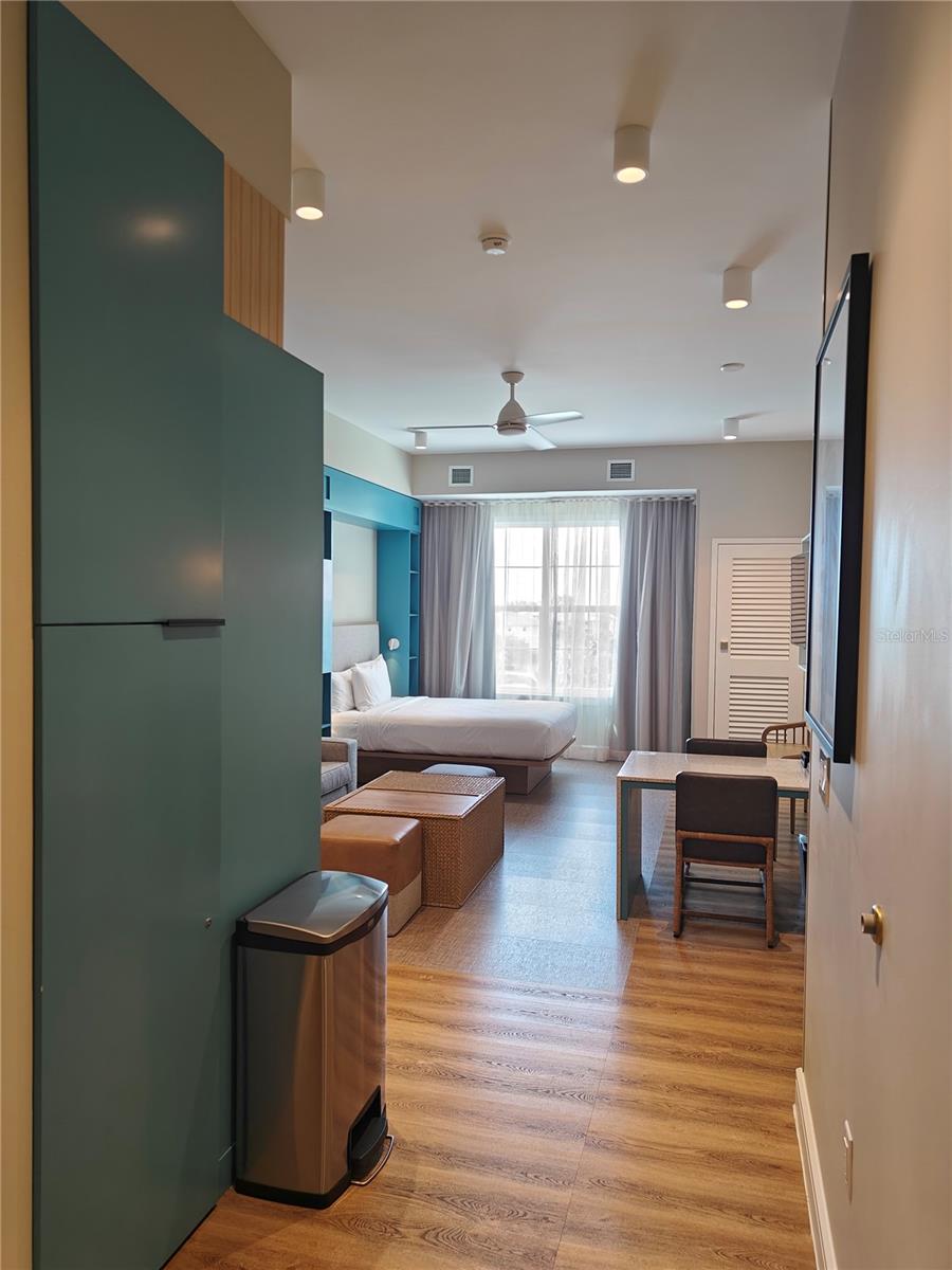 SUNSET WALK HOTEL CONDO PH 1 - Residential