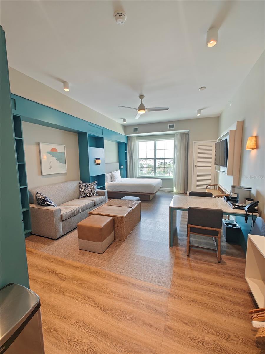 SUNSET WALK HOTEL CONDO PH 1 - Residential