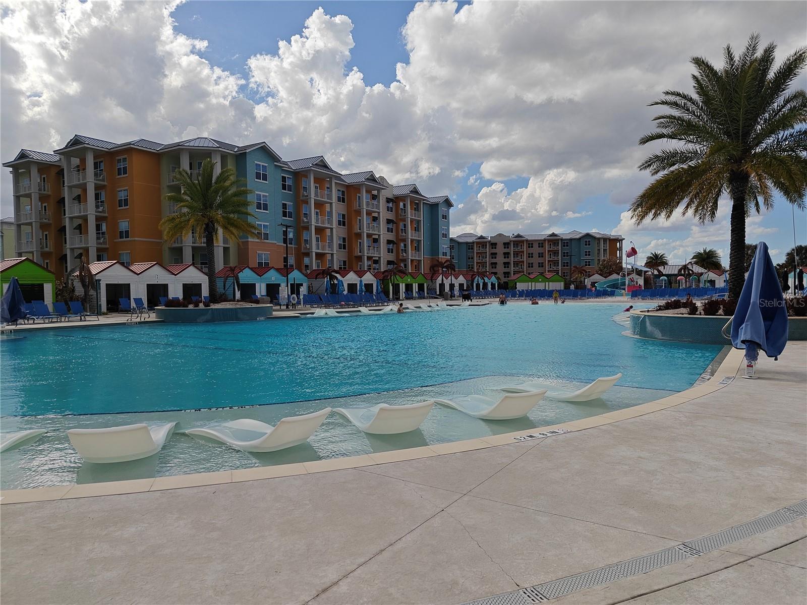 SUNSET WALK HOTEL CONDO PH 1 - Residential