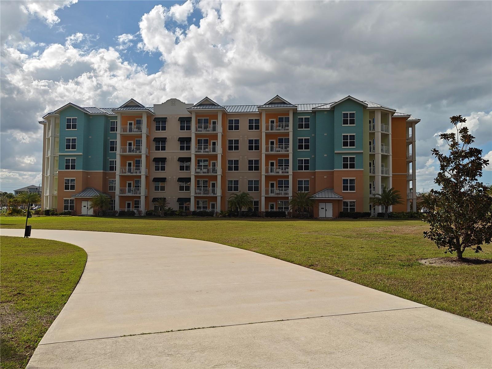 SUNSET WALK HOTEL CONDO PH 1 - Residential