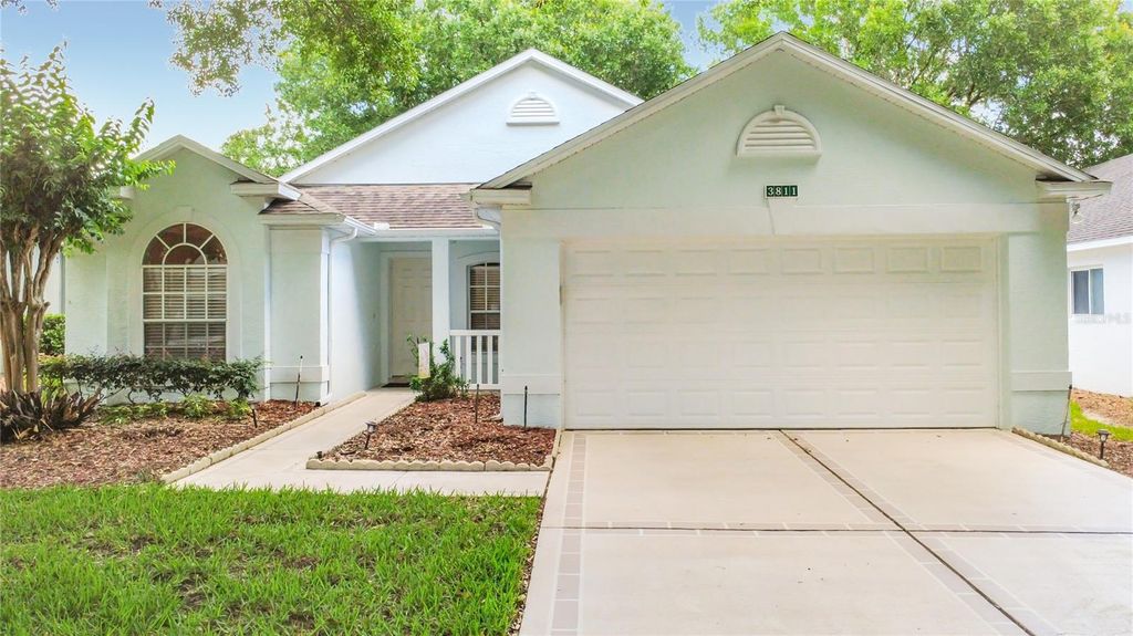 Photo of 3811 Westerham Drive, Clermont, FL 34711 (MLS # S5149915)