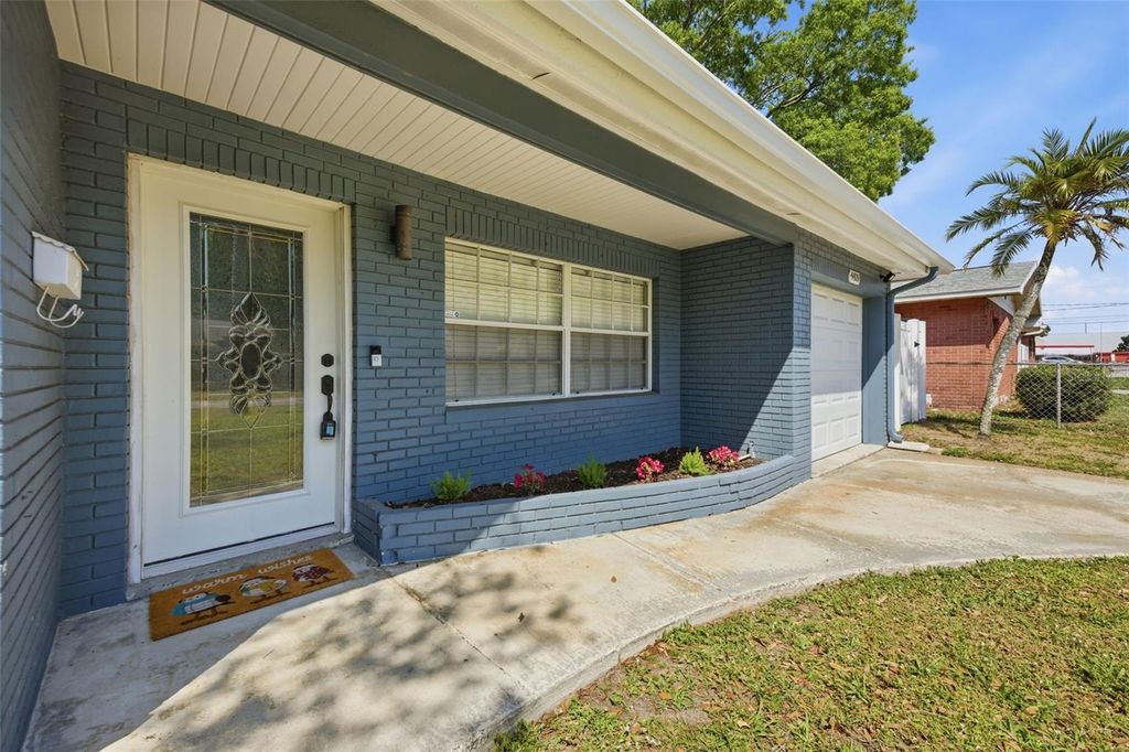 Photo of 4409 W Paul Avenue, Tampa, FL 33611 (MLS # TB8491551)